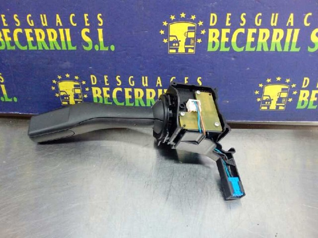 1K0953519 VAG Conmutador derecho de la columna de dirección  comprar en Oviedo