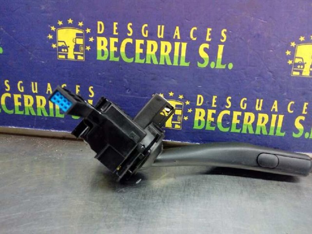 1K0953519A VAG Conmutador derecho de la columna de dirección  en stock Huelva