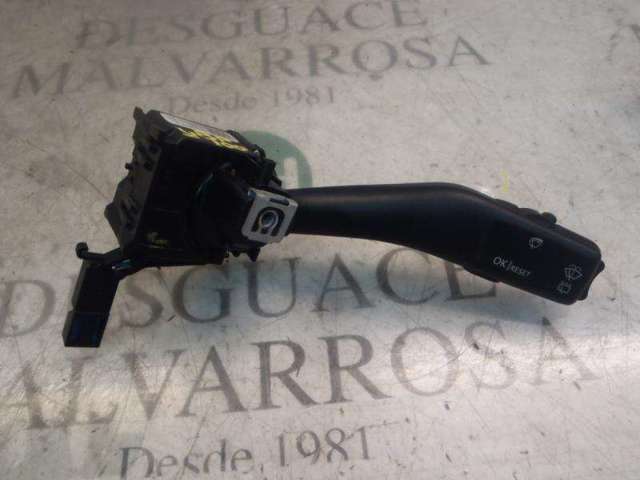 1K0953519J9B9 VAG Conmutador derecho de la columna de dirección  disponible Ourense
