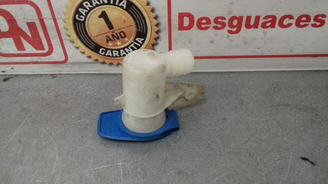 Tapa de depósito del agua de lavado Audi 80 8C2