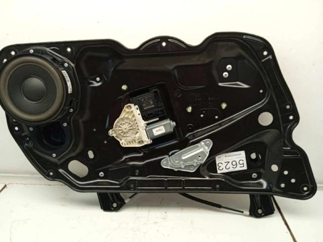 1K0959701P Motor del elevalunas de la puerta delantera izquierda  disponible Málaga