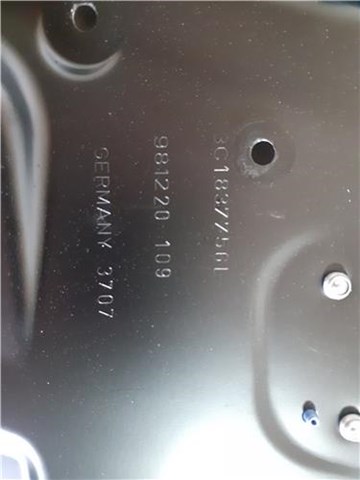 1K0959702P Motor del elevalunas de la puerta delantera derecha  en stock Granada