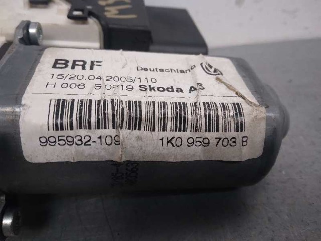 VAG 1K0959703B Motor del elevalunas de la puerta trasera derecha  en stock Valencia