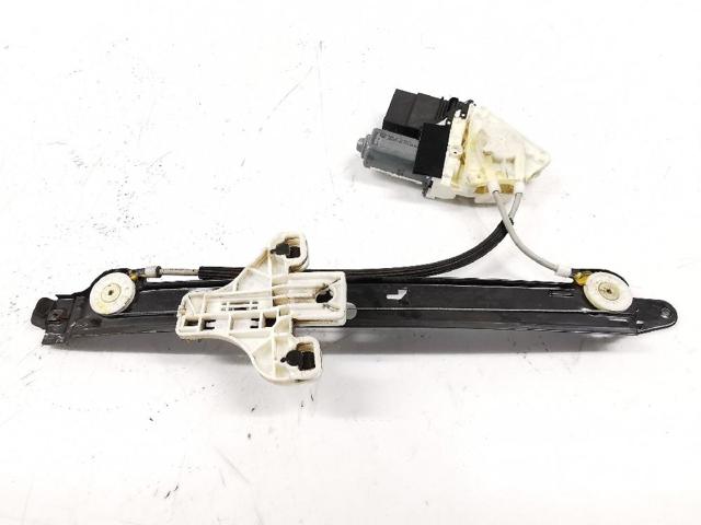 VAG 1K0959703B Motor del elevalunas de la puerta trasera derecha  disponible Valladolid