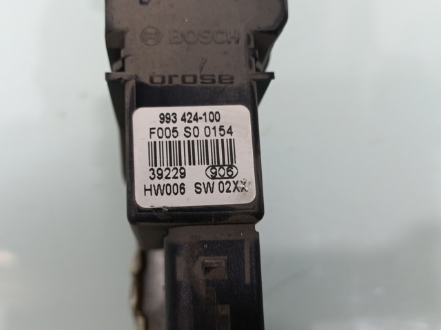 1K0959703C Motor del elevalunas de la puerta trasera izquierda  disponible Burgos