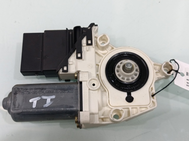 1K0959703C Motor del elevalunas de la puerta trasera izquierda  comprar en Reus