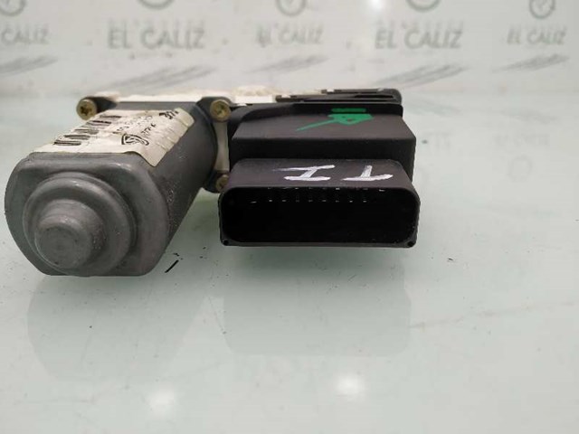 1K0959703C Motor del elevalunas de la puerta trasera izquierda comprar Girona