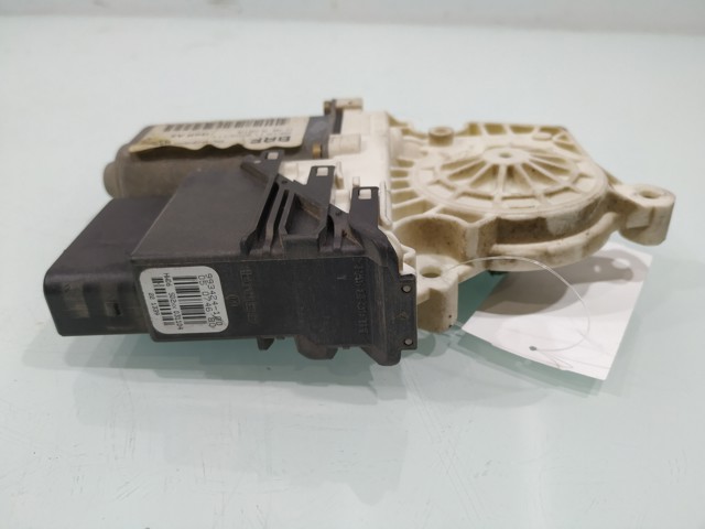 1K0959703C VAG Motor del elevalunas de la puerta trasera izquierda  comprar en Jaén