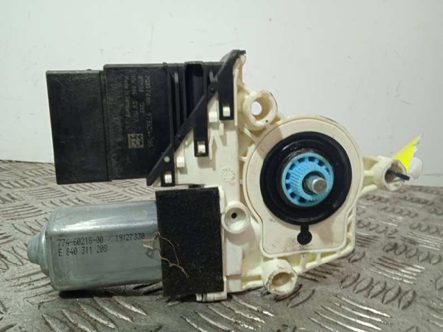 VAG 1K0959703M Motor del elevalunas de la puerta trasera izquierda  en stock Salamanca