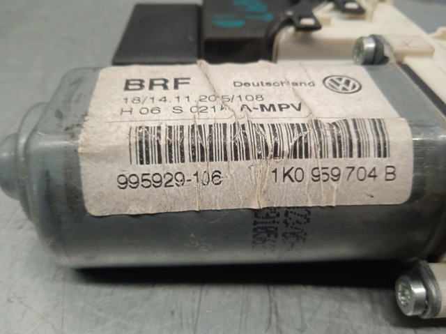 VAG 1K0959704B Motor del elevalunas de la puerta trasera derecha comprar Barcelona