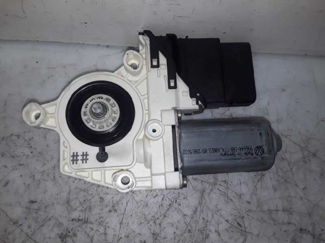 1K0959704B Motor del elevalunas de la puerta trasera derecha comprar Almería