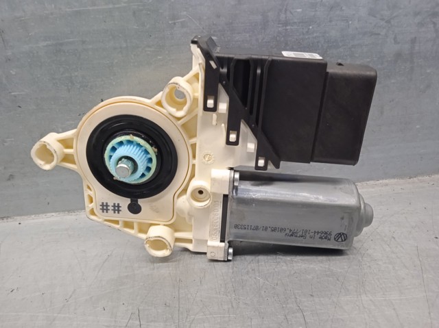 1K0959704B Motor del elevalunas de la puerta trasera derecha comprar Almería