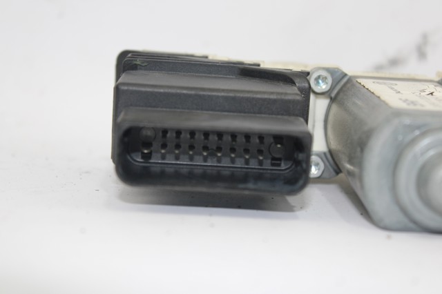 1K0959704B VAG Motor del elevalunas de la puerta trasera derecha  comprar en Oviedo