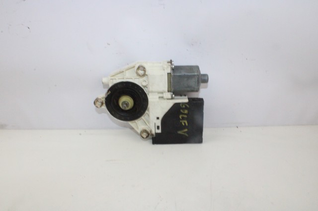 VAG 1K0959704B Motor del elevalunas de la puerta trasera derecha  disponible Lugo