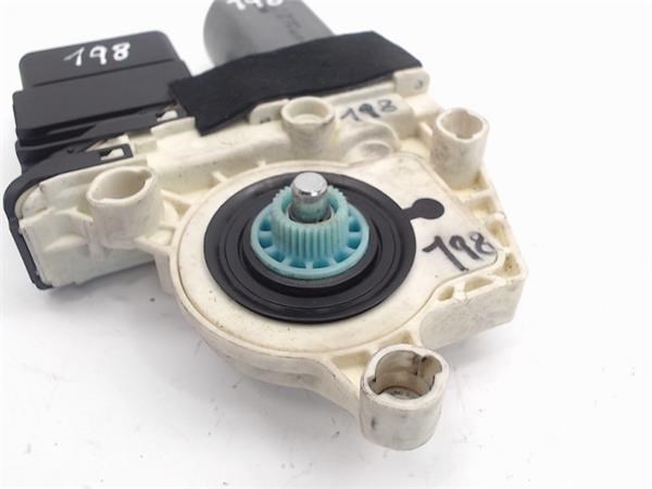 1K0959704E Motor del elevalunas de la puerta trasera derecha comprar Almería