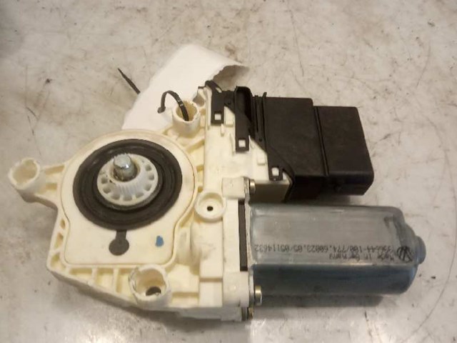 1K0959704E Motor del elevalunas de la puerta trasera derecha comprar Sevilla