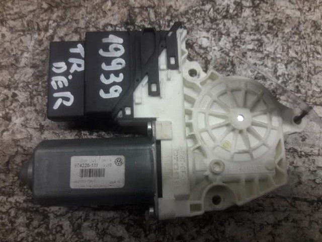 1K0959704F Motor del elevalunas de la puerta trasera derecha  en stock Granada