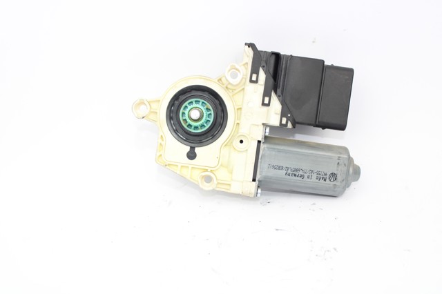1K0959704F Motor del elevalunas de la puerta trasera derecha  en stock Granada