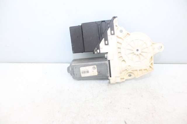1K0959704F VAG Motor del elevalunas de la puerta trasera derecha  en stock Córdoba