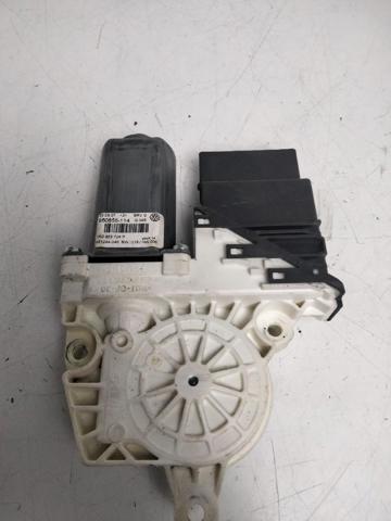 VAG 1K0959704P Motor del elevalunas de la puerta trasera derecha  en stock Terrassa