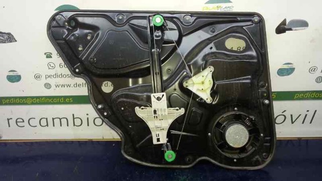 1K0959704P Motor del elevalunas de la puerta trasera derecha  comprar en Pontevedra