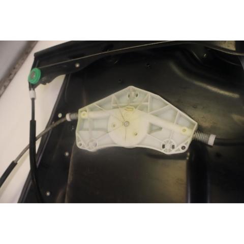 VAG 1K0959792G Motor del elevalunas de la puerta delantera derecha  comprar en Ponferrada