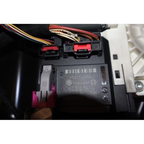1K0959792G Motor del elevalunas de la puerta delantera derecha  disponible Burgos