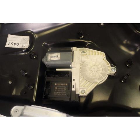 1K0959792G Motor del elevalunas de la puerta delantera derecha comprar Almería