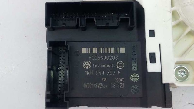 VAG 1K0959792H Motor del elevalunas de la puerta delantera derecha  en stock Valencia
