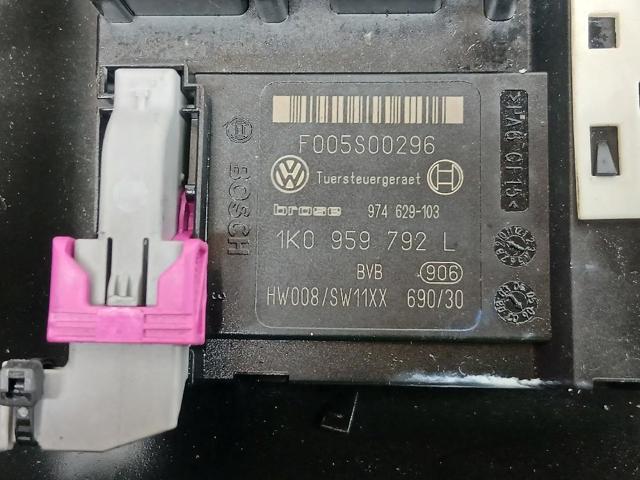 VAG 1K0959792L Motor del elevalunas de la puerta delantera derecha  comprar en Ponferrada