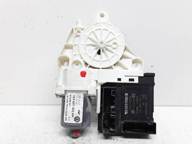 VAG 1K0959792L Motor del elevalunas de la puerta delantera derecha  comprar en Ponferrada