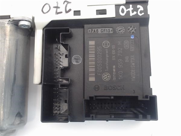 VAG 1K0959792M Motor del elevalunas de la puerta delantera derecha  comprar en Murcia