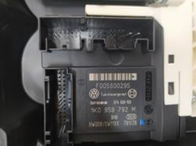 VAG 1K0959792M Motor del elevalunas de la puerta delantera derecha comprar Tarragona