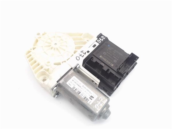 1K0959792M Motor del elevalunas de la puerta delantera derecha  comprar en Pontevedra