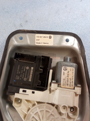 1K0959792M Motor del elevalunas de la puerta delantera derecha  comprar en Zaragoza