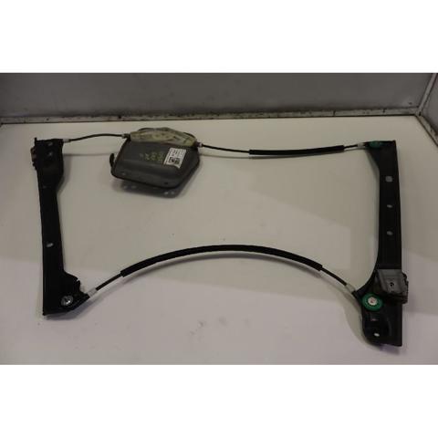 1K0959793C Motor del elevalunas de la puerta delantera izquierda  disponible Málaga