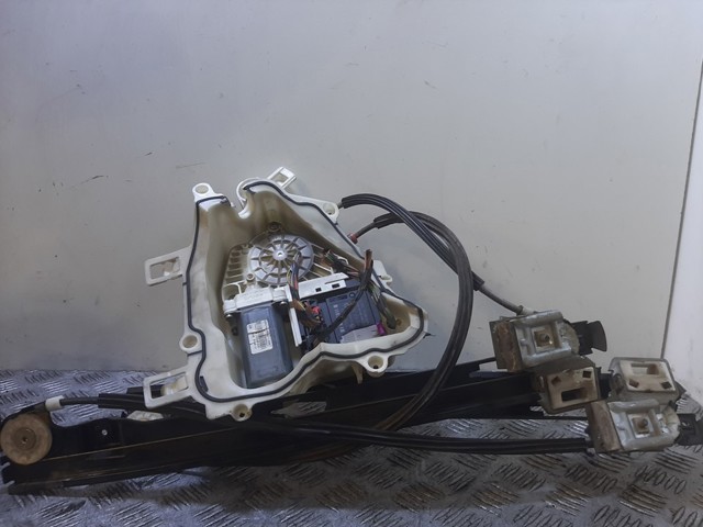 1K0959793D VAG Motor del elevalunas de la puerta delantera izquierda  comprar en Oviedo