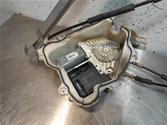 1K0959793D VAG Motor del elevalunas de la puerta delantera izquierda  disponible Vigo