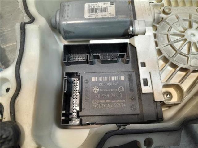 1K0959793D Motor del elevalunas de la puerta delantera izquierda  comprar en Pontevedra