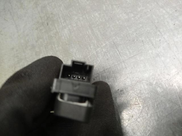 1K0962125B Botón de bloqueo de puertas  disponible Málaga
