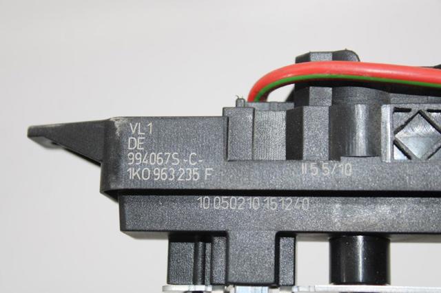 VAG 1K0963235F Calentador eléctrico de aire para el sistema de calefacción del habitáculo  disponible España