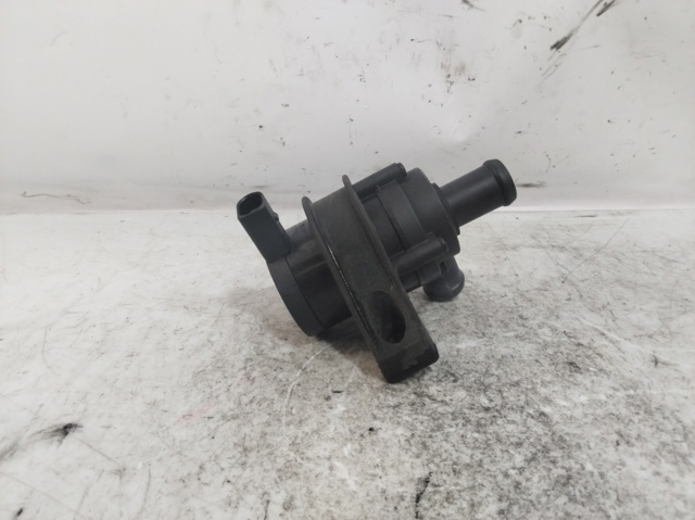 VAG 1K0965561F Bomba de agua eléctrica auxiliar comprar Barcelona