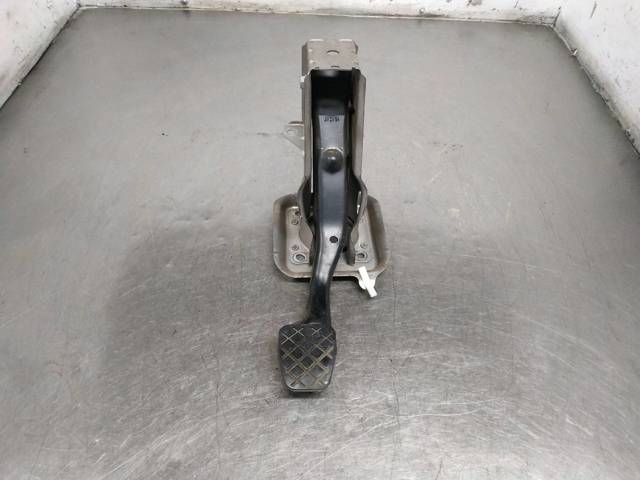 Pedal embrague Skoda Octavia 1Z3