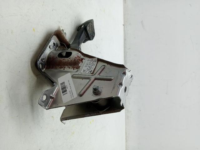 Pedal de embrague Volkswagen Jetta IV sedán comprar en España