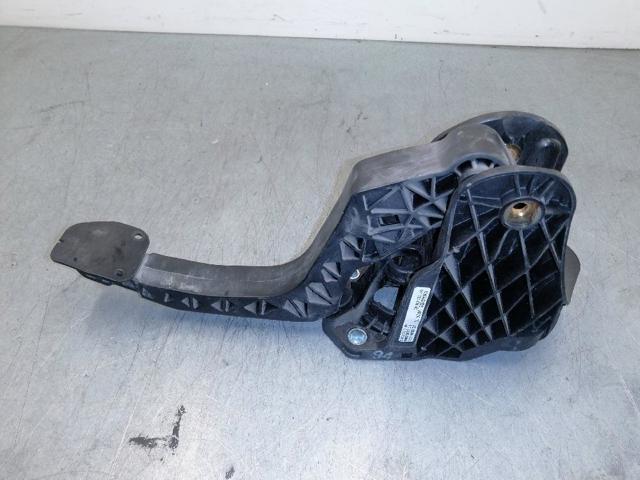 Pedal del embrague 1K1721059 VAG