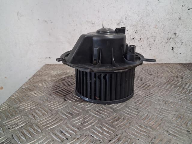 1K1819015A Ventilador habitáculo comprar Almería