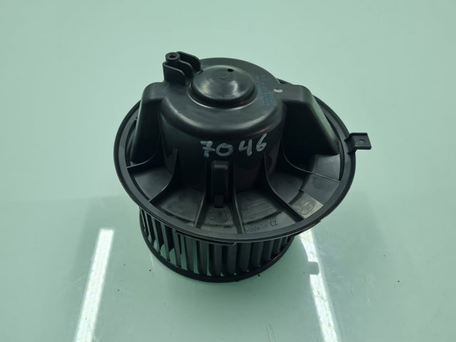 VAG 1K1819015F Motor del ventilador del calefactor  disponible Valladolid