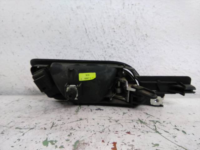 VAG 1K1837113 Manija interior de puerta delantera izquierda  en stock Salamanca