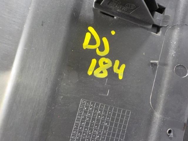 1K1857101M82V VAG Tapa de la guantera  comprar en Jaén