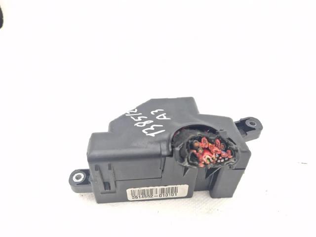 1K1941824 VAG Caja de fusibles  comprar en Oviedo